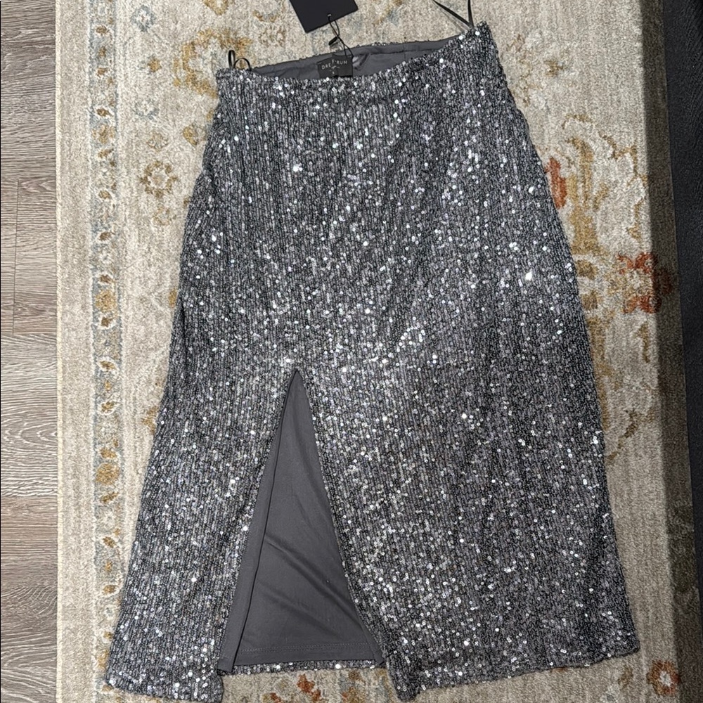 Elegant Silver Sequin Skirt